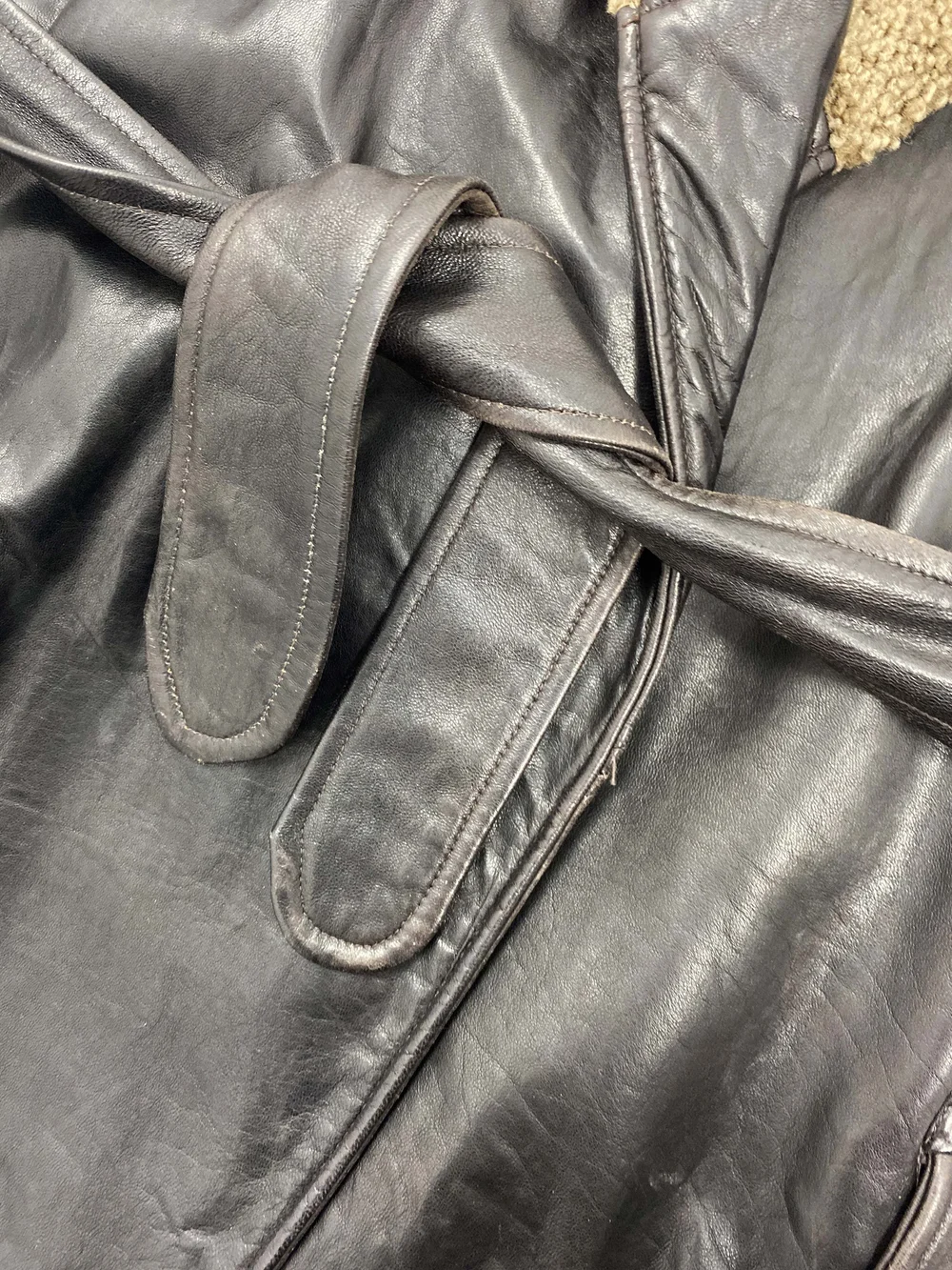 DKNY 90s shearling collar leather coat — JAMES VELORIA